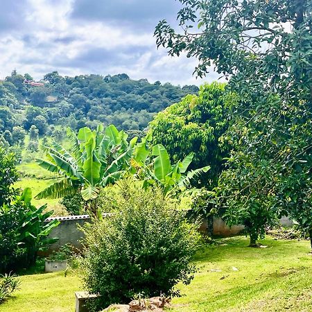 Chacara Tha&Thi Cond Fechado Wi Fi Spa E Pisc Aquececimento Solar Bom Jesus dos Perdões Kültér fotó