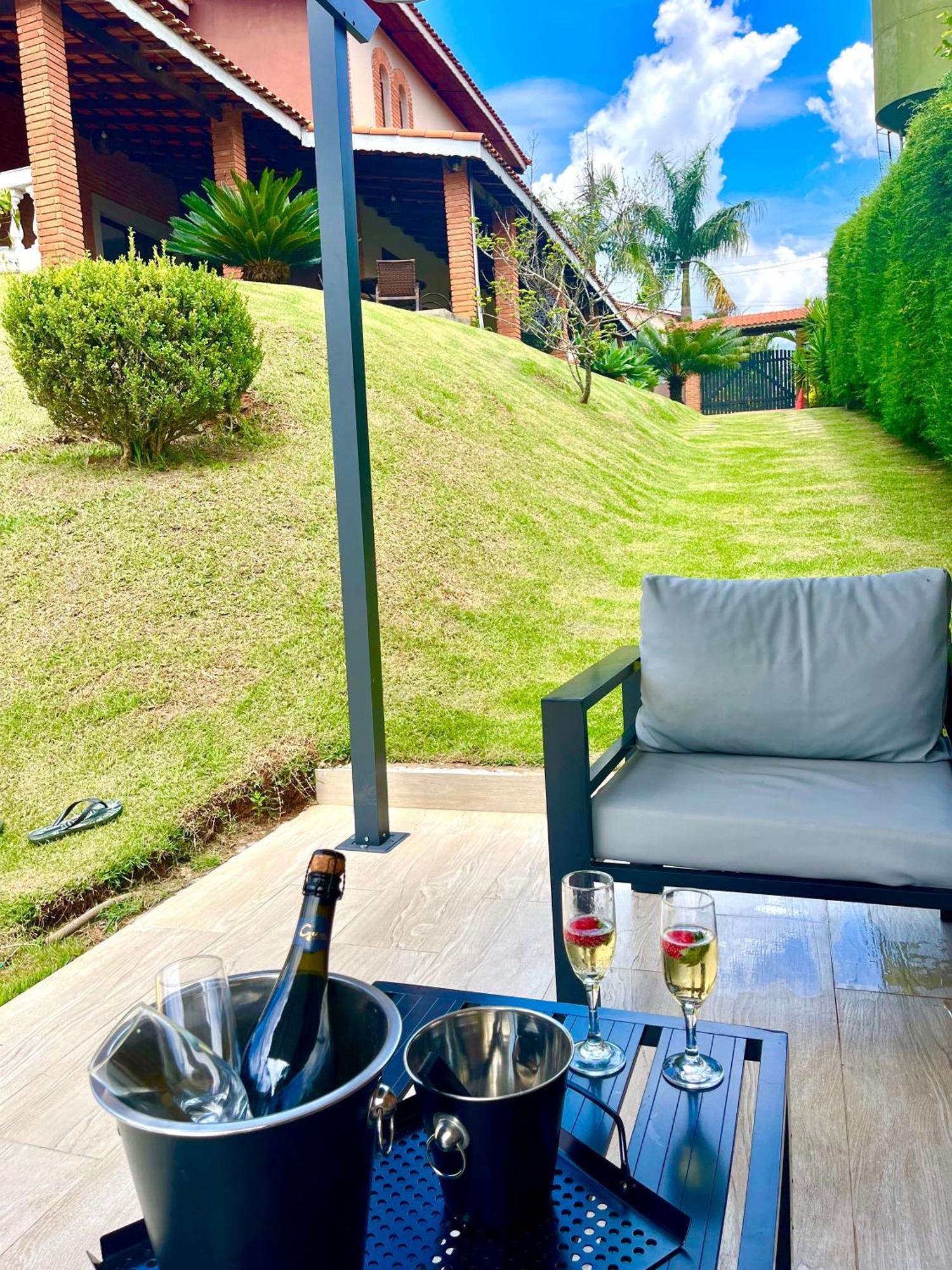 Chacara Tha&Thi Cond Fechado Wi Fi Spa E Pisc Aquececimento Solar Bom Jesus dos Perdões Kültér fotó